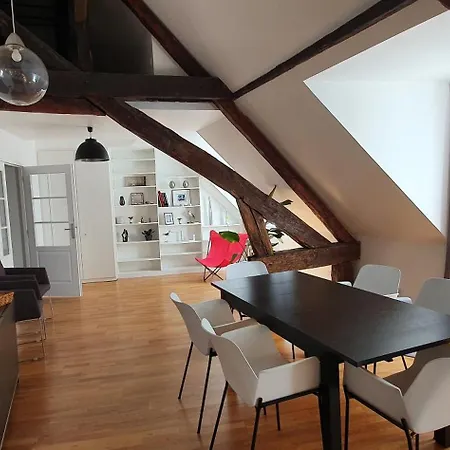 Climatise Pour 6 Personnes Secteur Opera Garnier, Galeries Lafayette Apartment